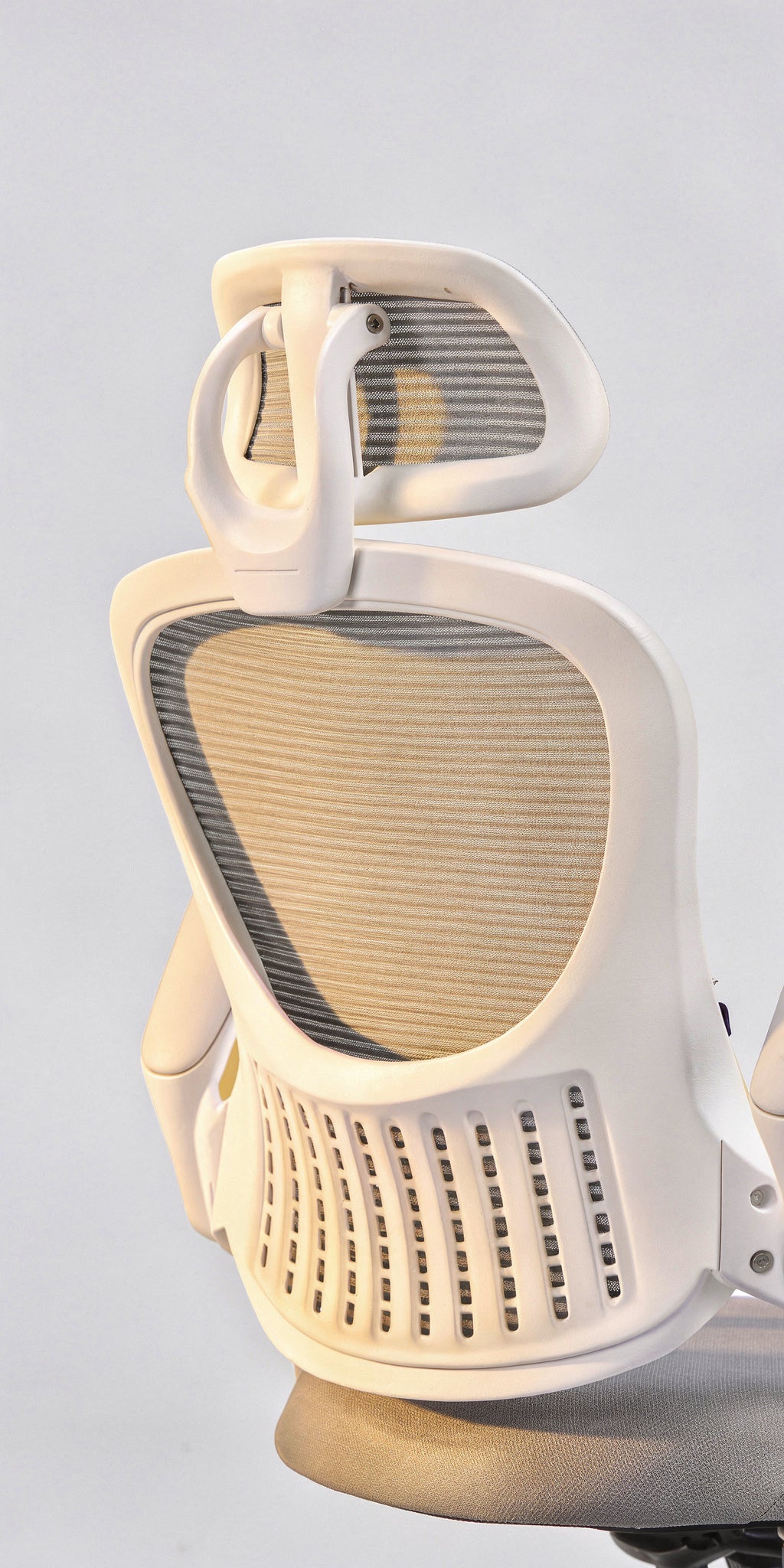 FlipArm Ergonomic Mesh Chair